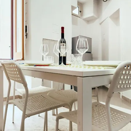 Garibaldi - Old Town - By Click Salento Apartment *